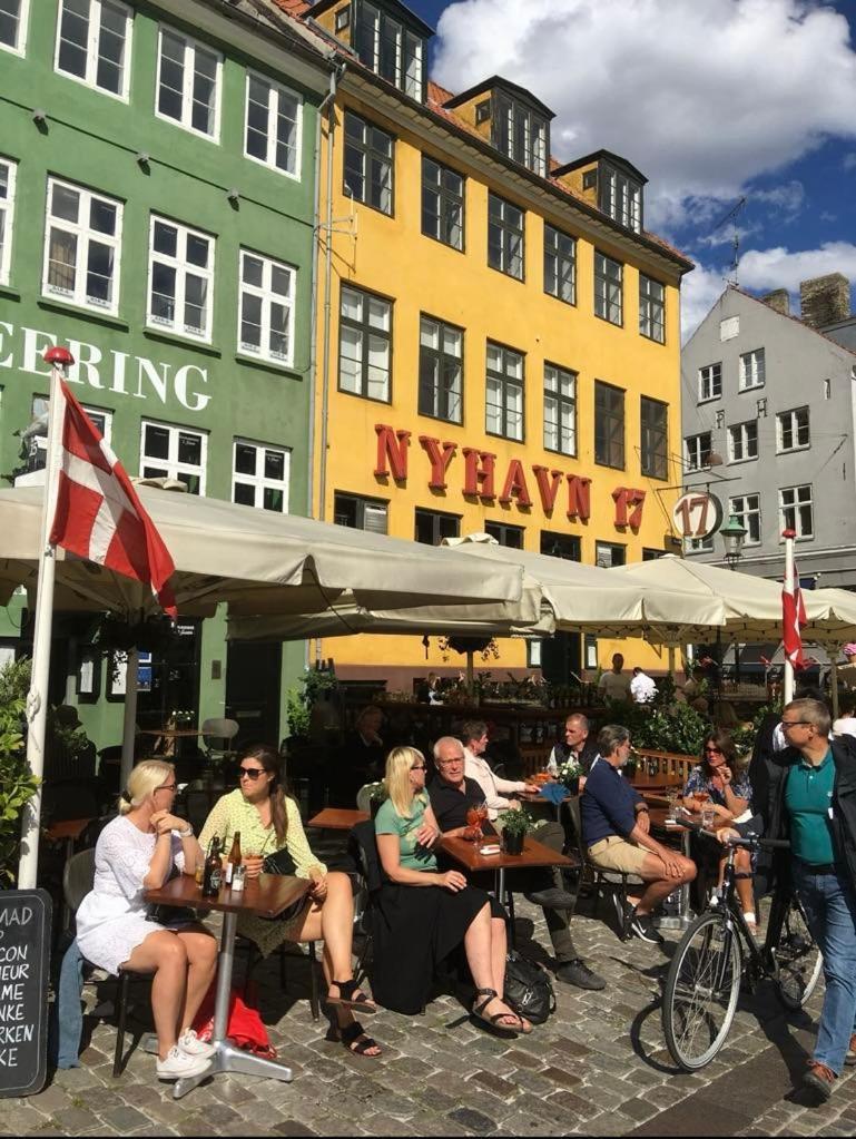 Sveriges Minsta Hotell! Hotel Gruyere Ландскруна Екстер'єр фото