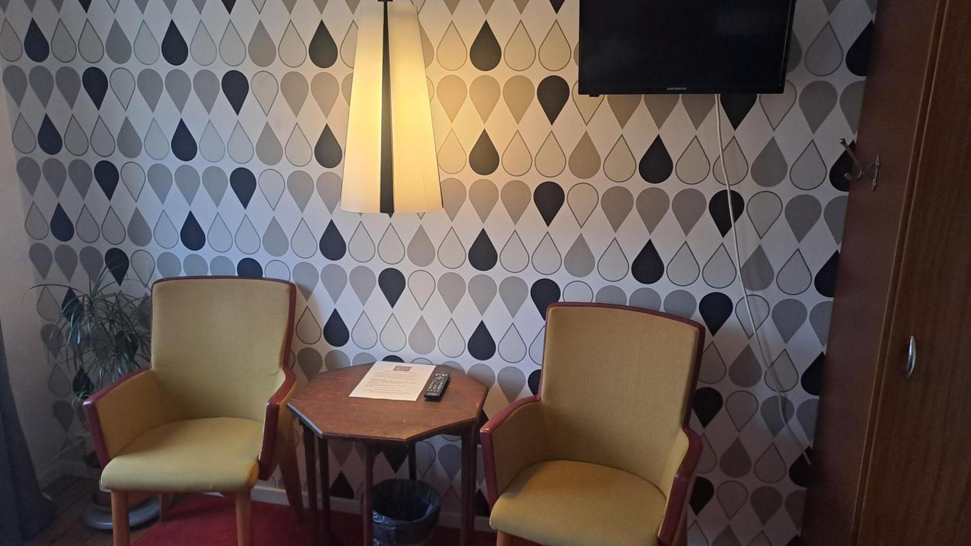 Sveriges Minsta Hotell! Hotel Gruyere Ландскруна Екстер'єр фото